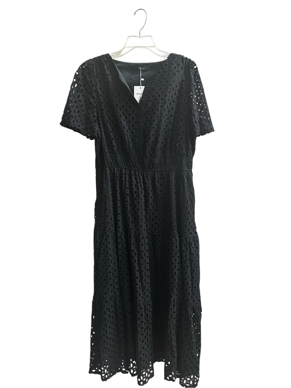 NWT Zessica Black Gorgeous Eyelet Midi Maxi Dress with V-Neck with pockets
